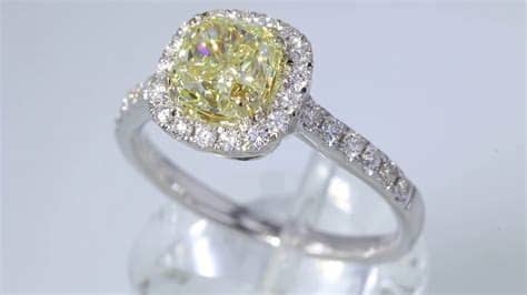 17K Engagement Ring