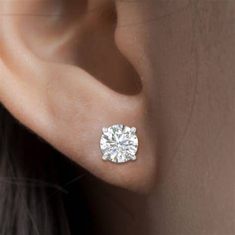 7 Carat Earrings