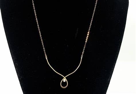 Avon 14K Gold Necklace