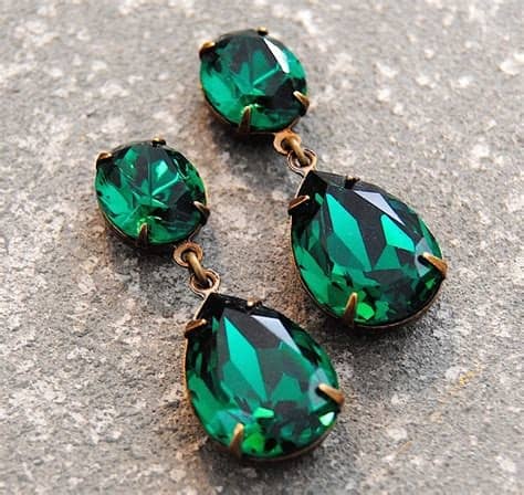 Emerald Green Color Earrings